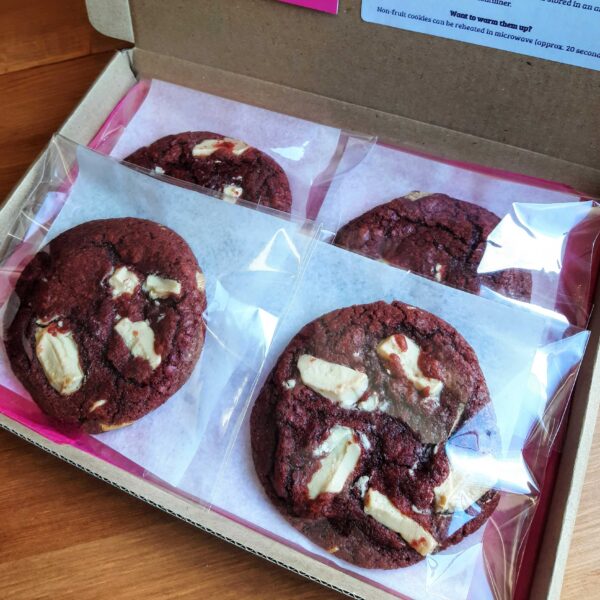 Box of 4 red velvet Scarlet Night cookies